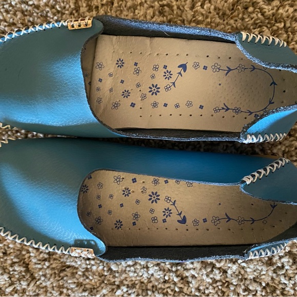 Leather slip on flats with cute remote control soles - Picture 7 of 10